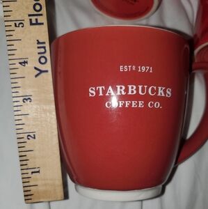 : Starbucks Red 19.5 fl oz coffee tea Mug cups used